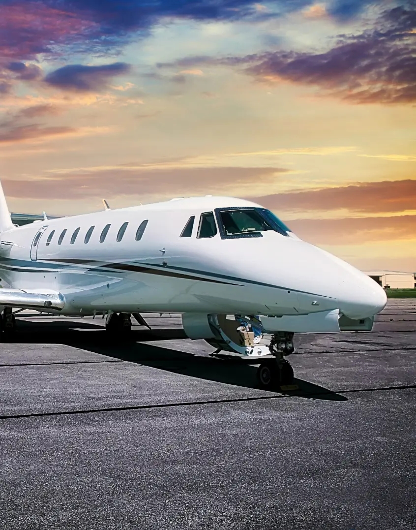 Large image of a jet.